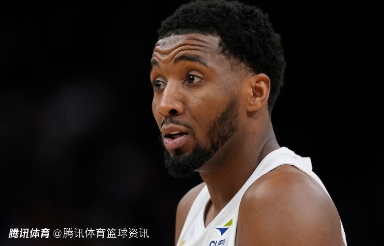 米切尔：左眼被打到几乎看不清东西 希望莫布利能一直保持侵略性