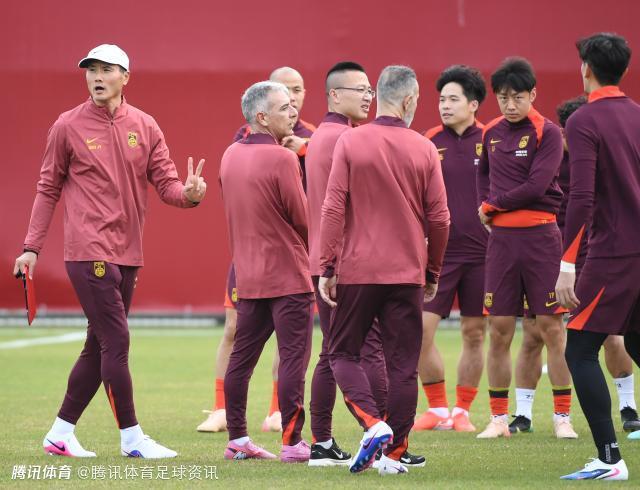 体坛周报专访邵佳一：三周集训让我满意 国足建设注定是长期工程