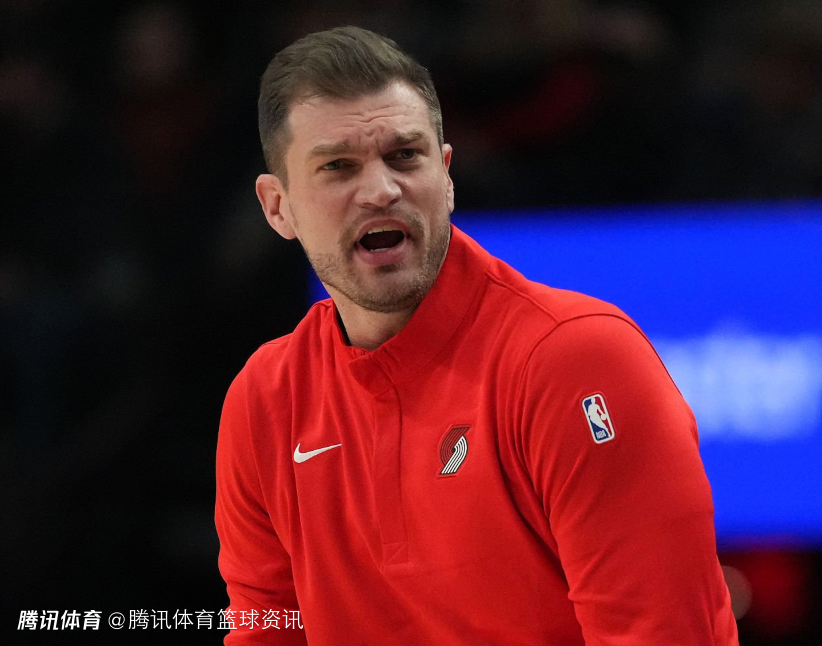 斯普利特：杨瀚森确实在不断进步 他高位分球组织做得非常出色