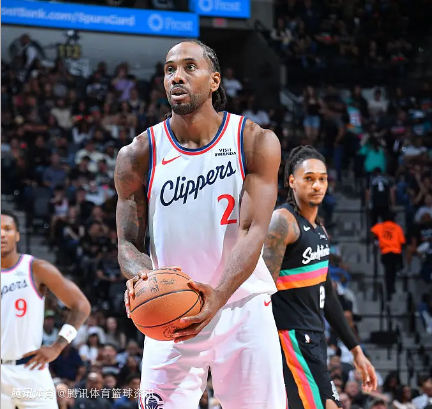 强势延续！莱昂纳德达成连续40场20+ 只差4场追平队史纪录