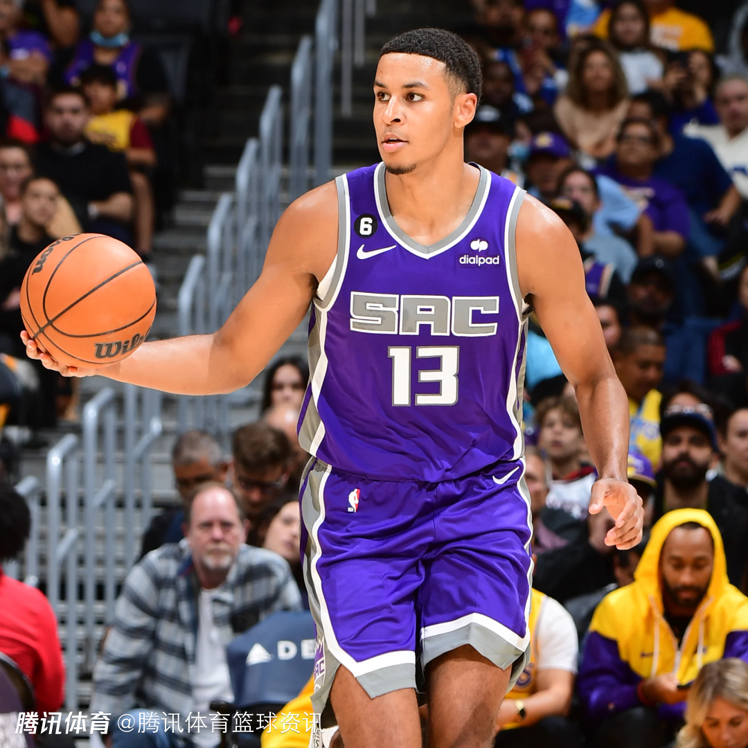 国王官方：基根-穆雷已恢复场上对抗训练 两周后接受复查