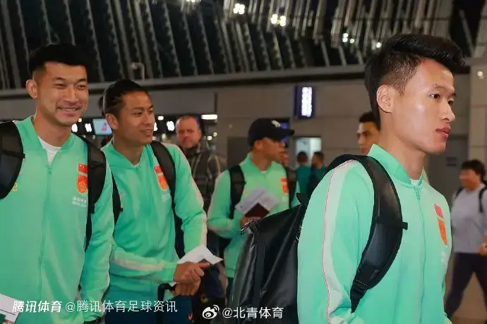 国足抵达悉尼即开练：备战时间紧迫 27日迎战库拉索