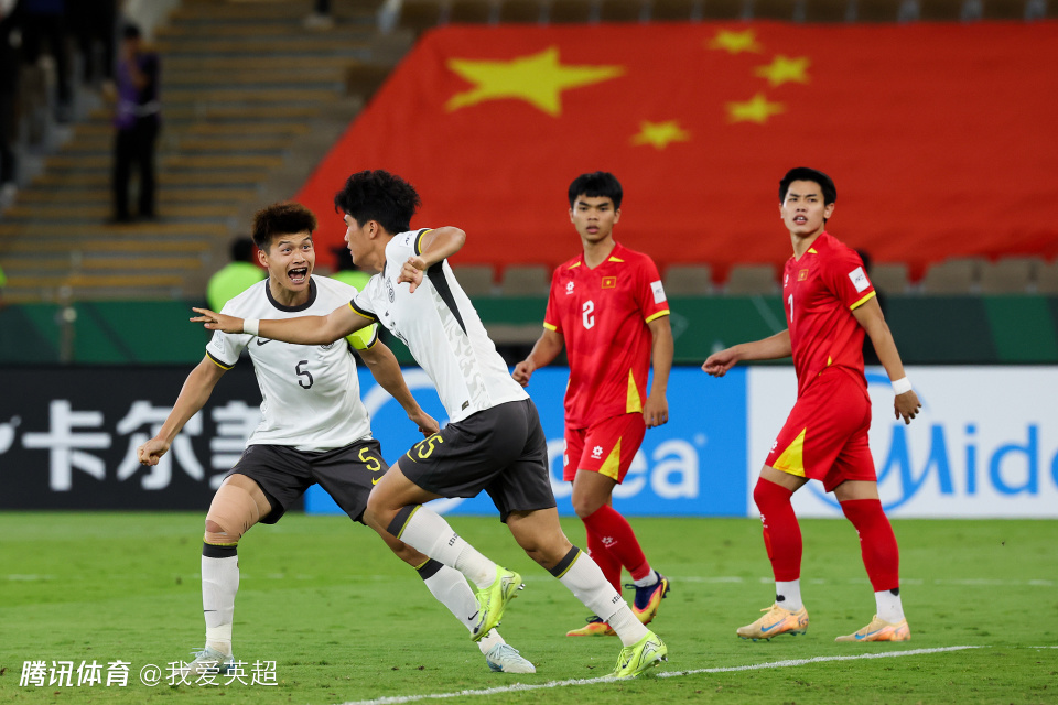 痛失106万巨奖！0-3后越南众将崩溃：头牌埋头跪地道歉，门神痛哭