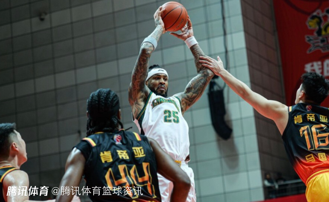 CBA公布常规赛第12轮最佳阵容：王哲林21分8篮板领衔 莫兰德王岚嵚齐入选