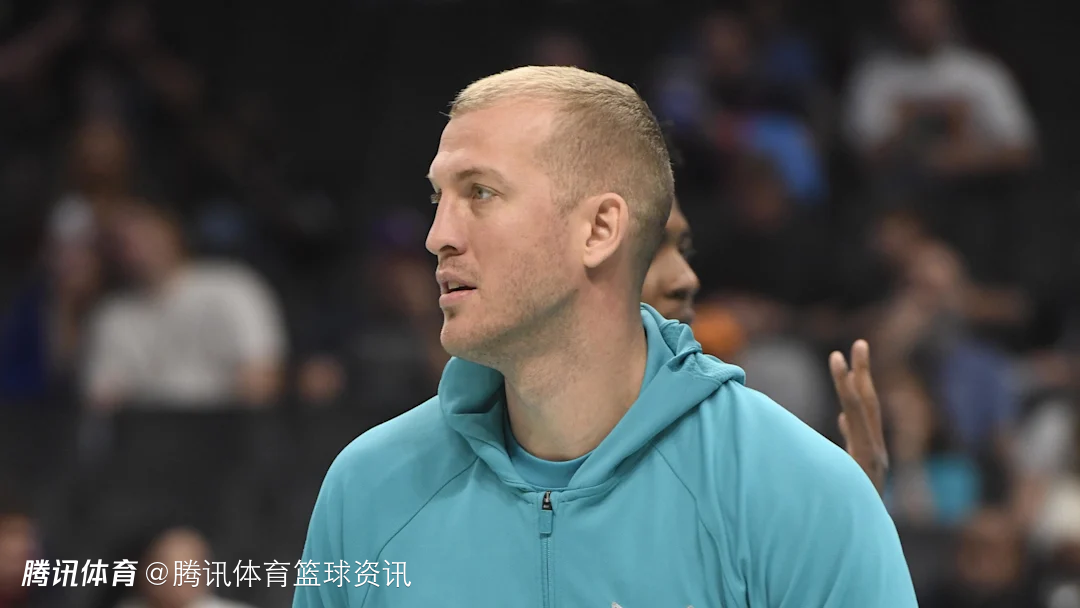 Shams：马刺重新签下老将中锋普拉姆利 合同直至赛季结束