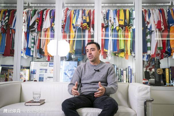 哈维炮轰巴萨主席：世界杯后阻止梅西回归！怕与他作对+想独揽大权