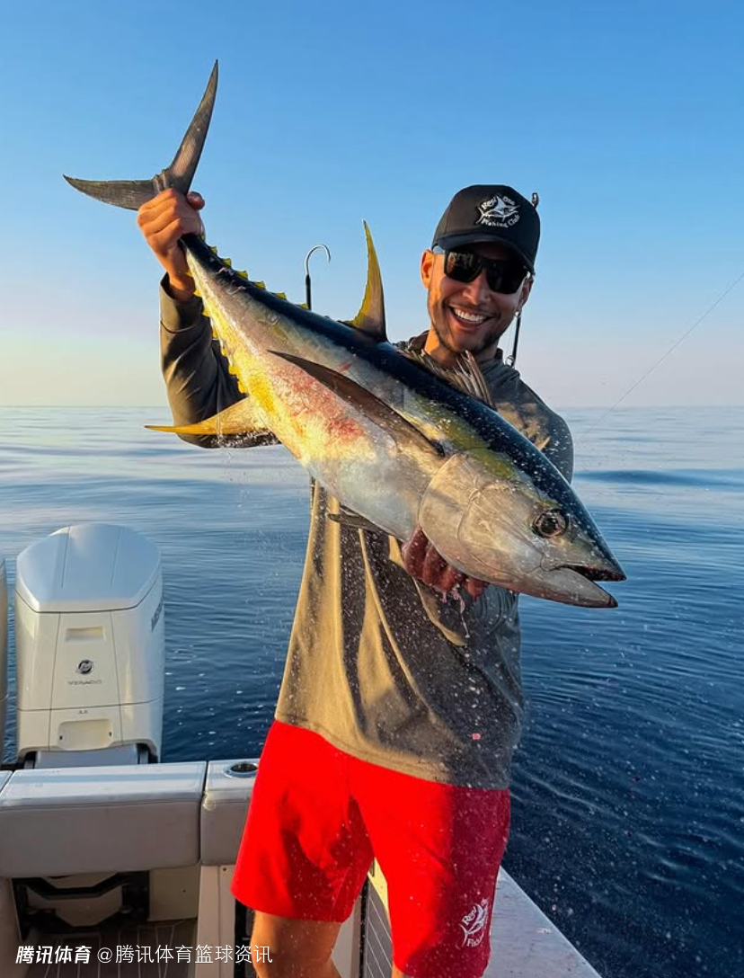 转战钓鱼领域兑现天赋！本-西蒙斯更新社媒晒出自己钓到金枪鱼成果