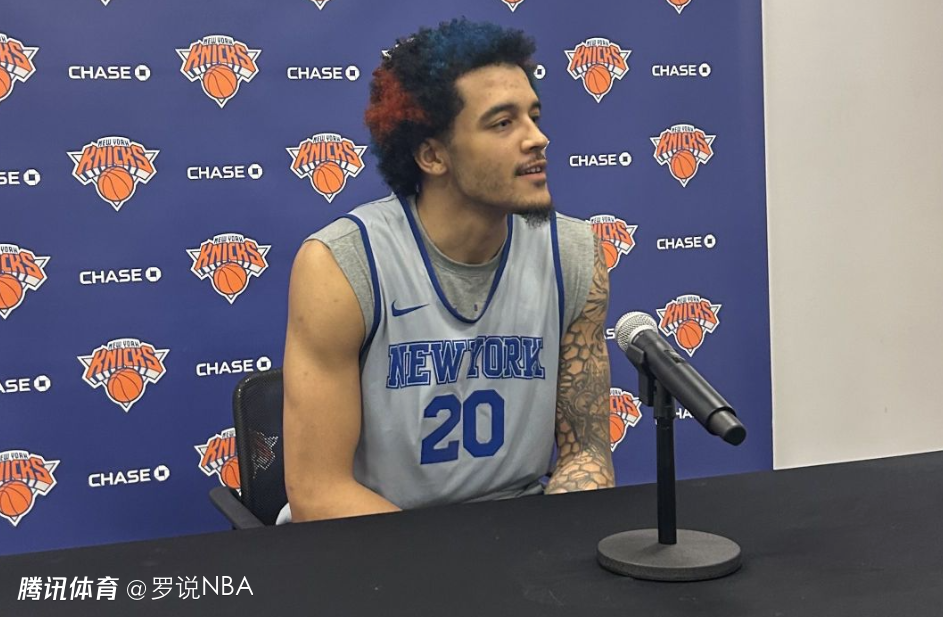 索汉蓝橙发色亮相尼克斯！透露选择纽约原因 将接受布朗长期考察