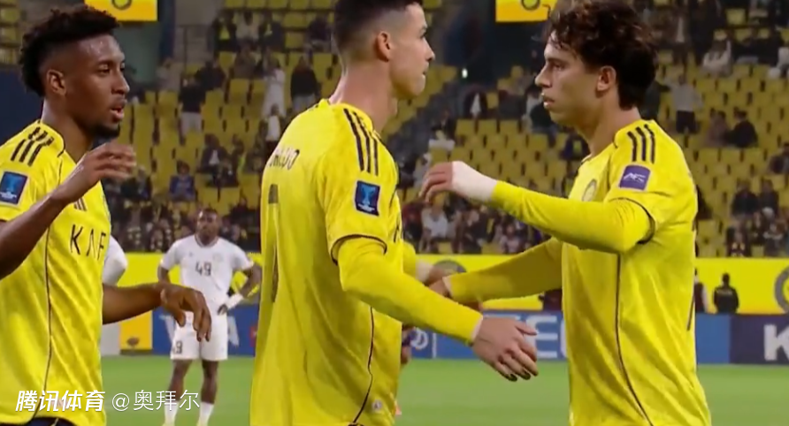 C罗半场压哨助攻！精妙挑传撕破防线，利雅得胜利胜利狂轰4球