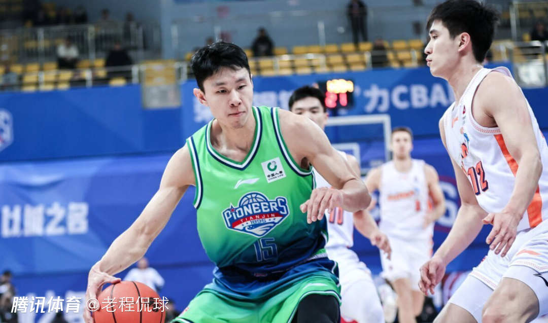 69岁老帅张德贵让多少土帅汗颜？弟子致命失误不雪藏仍重用