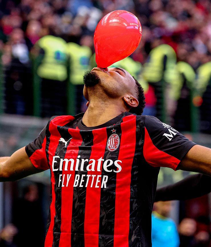 足坛一夜动态：AC米兰主场百年不败，国米九连斩亚特兰大领跑意甲