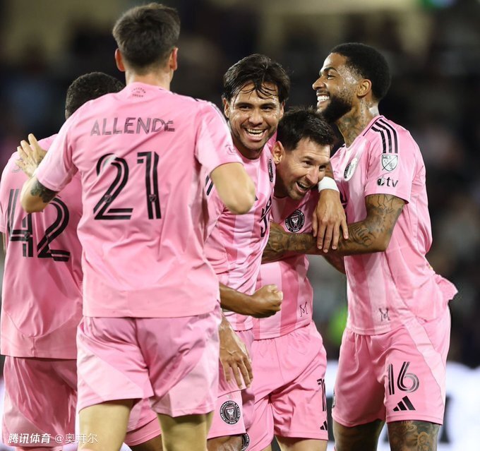 任意球世界波！梅西70球追平贝利，2射1传获9.5分，5数据居首