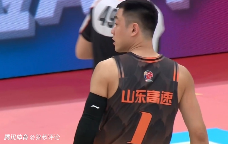 高诗岩：本土球员需要反思一下自己的状态 全队没有比我更加疲劳的人
