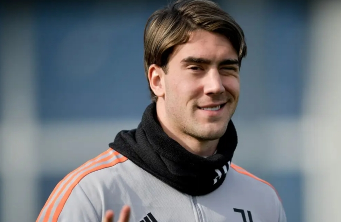 米体：尤文将与DV9达成折中续约方案，年限短&降薪50%