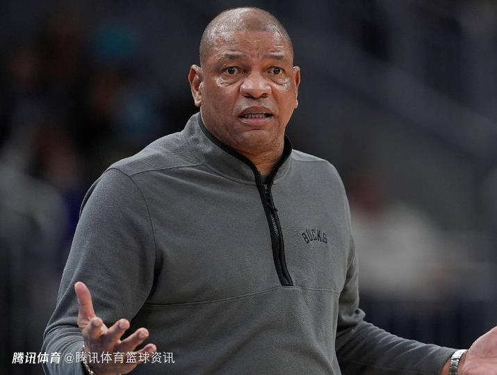 里弗斯：最后一攻设计了两套方案 字母哥和队友间的默契越来越好