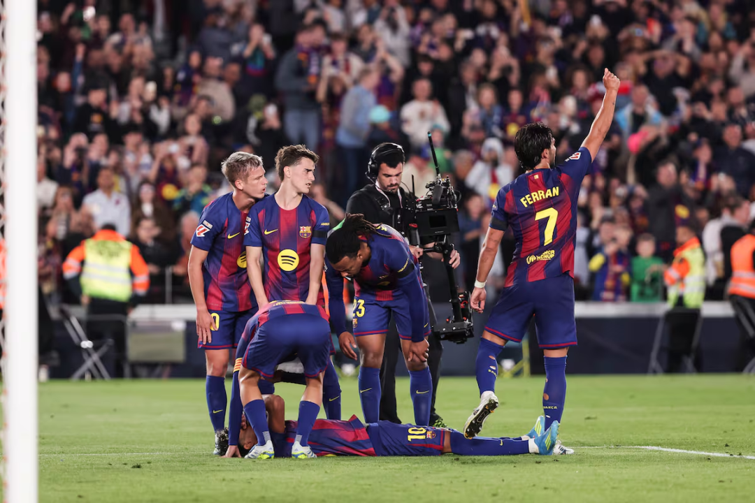 西媒：巴萨取消该亚马尔未来几天所有活动，集中精力助他康复