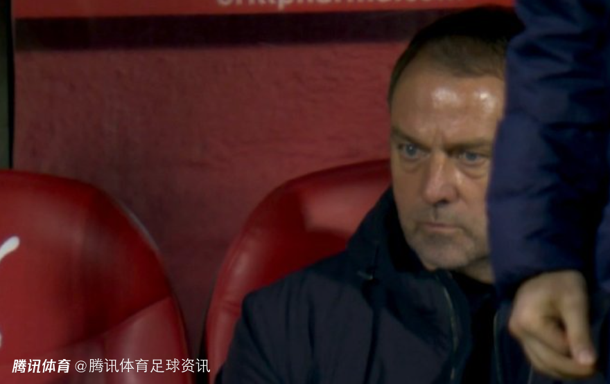 榜首易主！巴萨遭赫罗纳逆转1-2落败 皇马坐收渔利登顶西甲