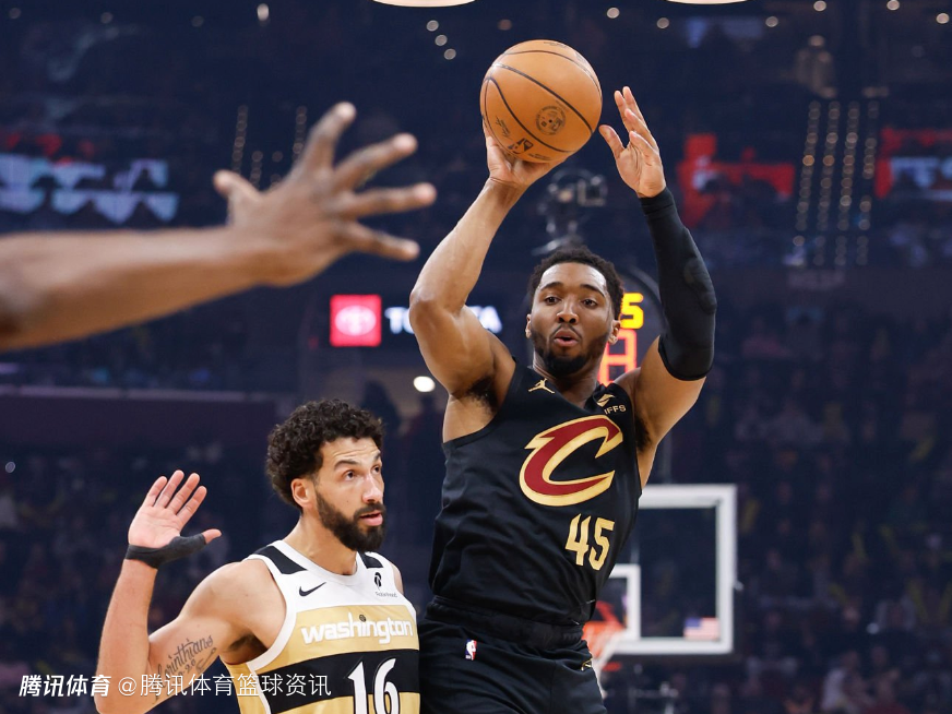 米切尔：现在就是最好时机 我跟哈登聊过这可能是他最后一次冲击总冠军了