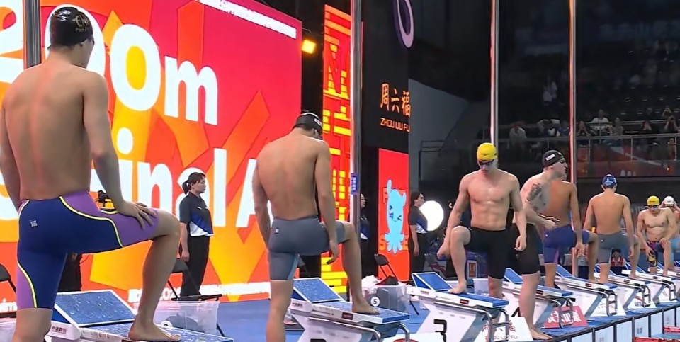 距亚洲纪录只差0.14秒！张展硕200自强势摘金，潘展乐无缘领奖台