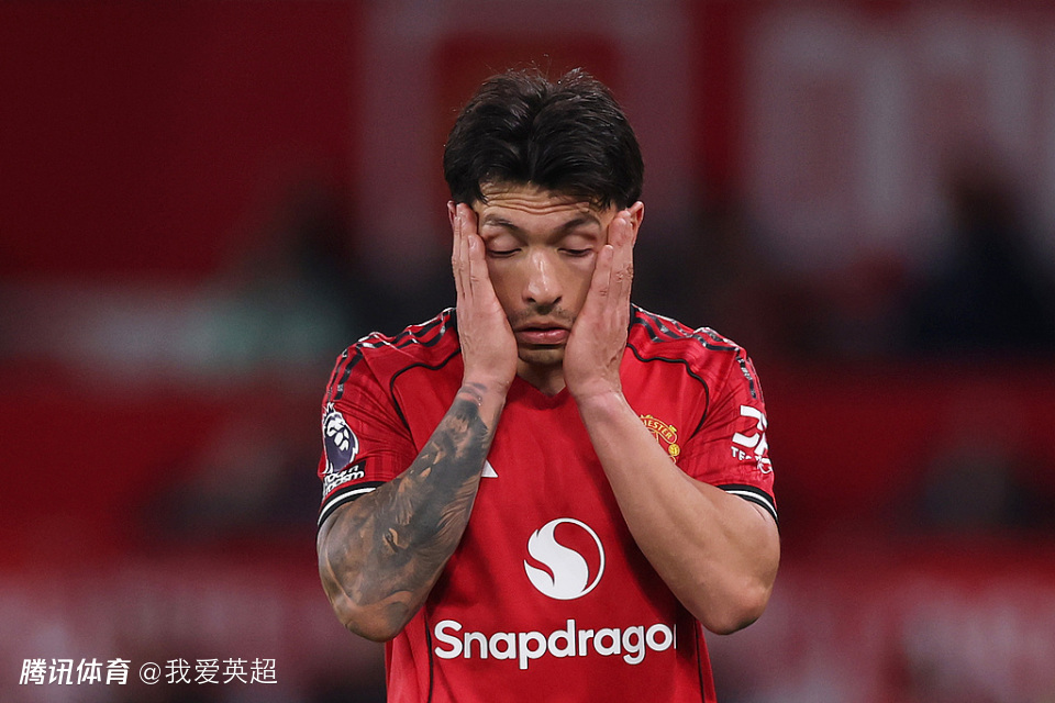 曼联遭重创！利马染红缺席3场硬仗，被对手阴了：拽头发前遭抓脖打脸