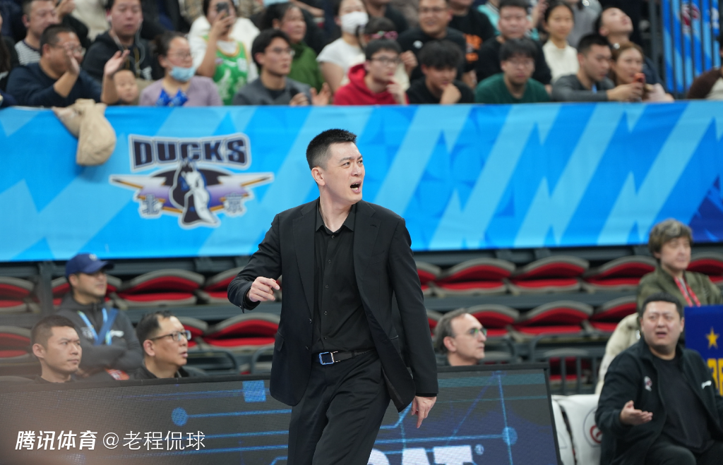 媒体人：这局面杨鸣真不必抱怨 辽宁上身体吃点亏太正常