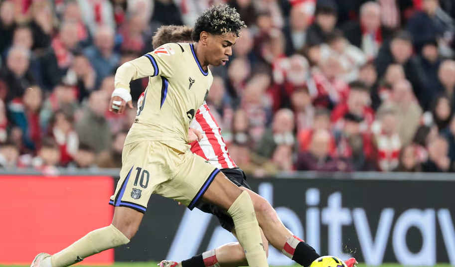 西甲：巴萨1-0夺3连胜领先皇马4分 佩德里助攻亚马尔定胜局