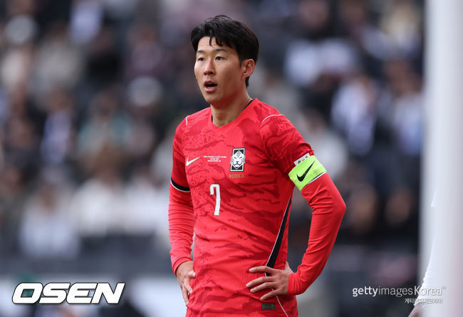 韩国队4球惨败科特迪瓦队遭中国球迷嘲讽 韩媒：你们连世界杯都进不去