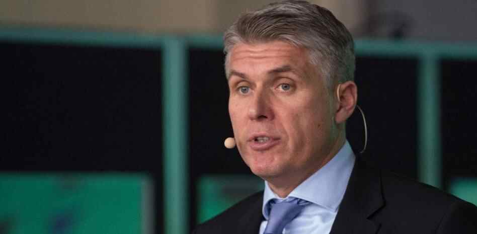 世体：欧足联裁判委员会主席罗塞蒂将观战马竞vs巴萨次回合