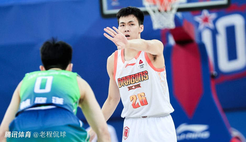 媒体人：场均23分庞峥麟身上有徐杰影子 国家队该招他集训