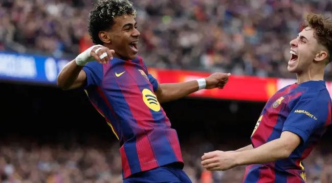 西甲：巴萨4-1夺主场13连胜 亚马尔首次帽子戏法莱万破门