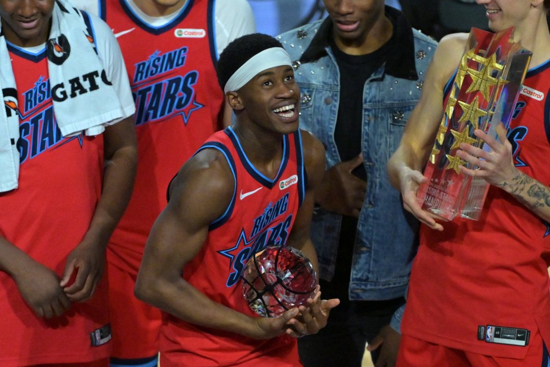 全明星新秀赛-VJ埃奇库姆率领卡特队夺冠 半决赛独得17分绝杀罚球绝杀