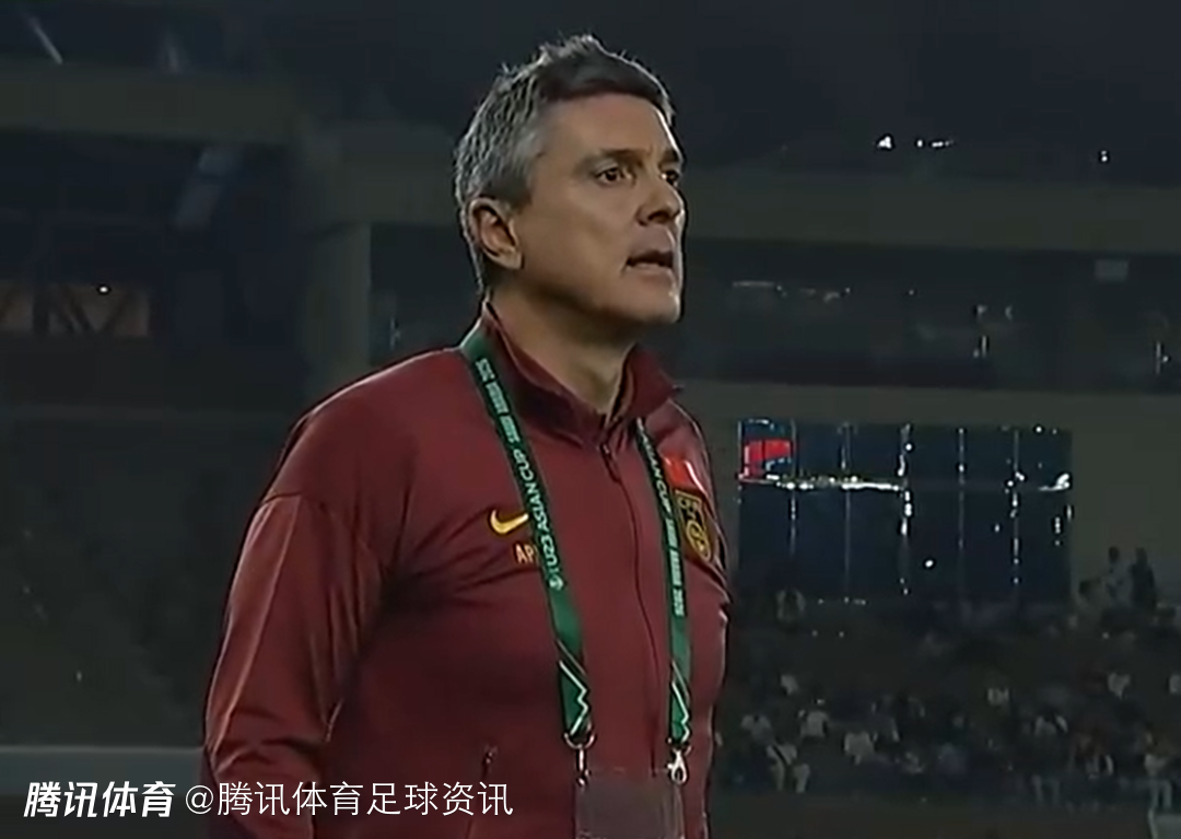 新华社披露安东尼奥备战细节：每天两到三练 为每位球员定制战术视频