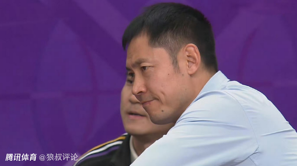 媒体人：北控没有精神领袖 张帆被雪藏内部一定出了什么问题