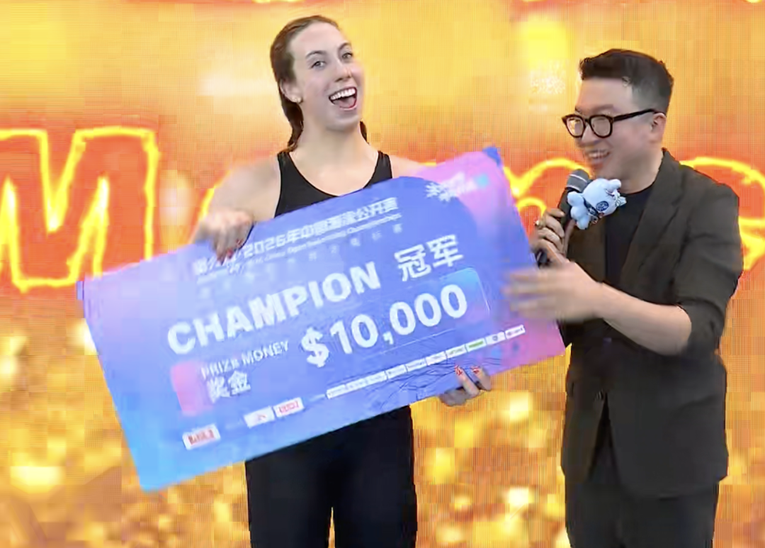 中国游泳公开赛女子100蝶决赛：沃尔什55秒22强势夺冠 张雨霏57秒12摘铜