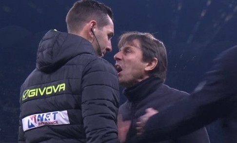 意甲官方：孔蒂因踢水瓶+与官员对峙被罚下 赛后追加停赛两场