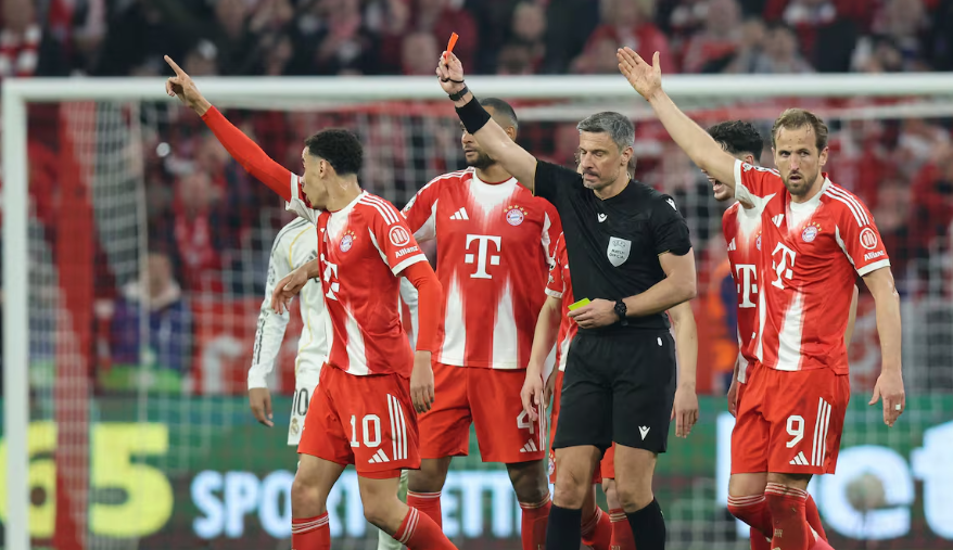 阿斯：欧足联不愿看到卡马文加的红牌，他和裁判都缺职业素养