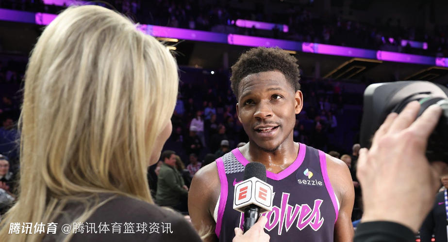 华子：希望剩余25场比赛全胜 关键时刻效率提升要感谢芬奇严格要求