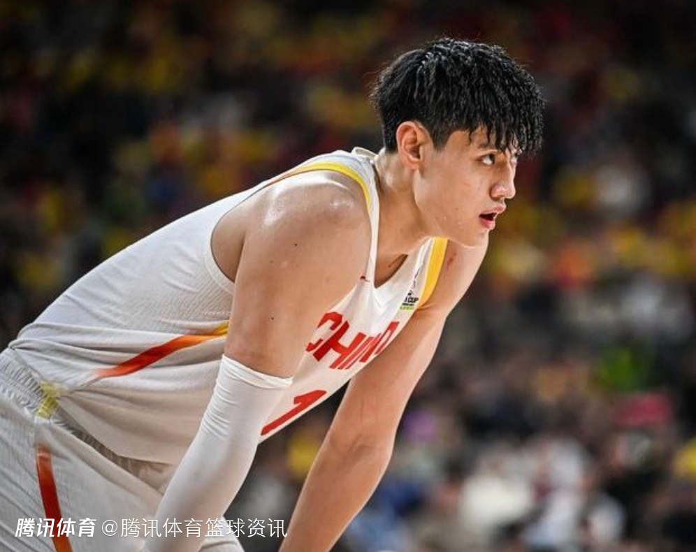 媒体人：曾凡博膝盖水肿将缺席世预赛与日本一役 是否影响联赛还需评估