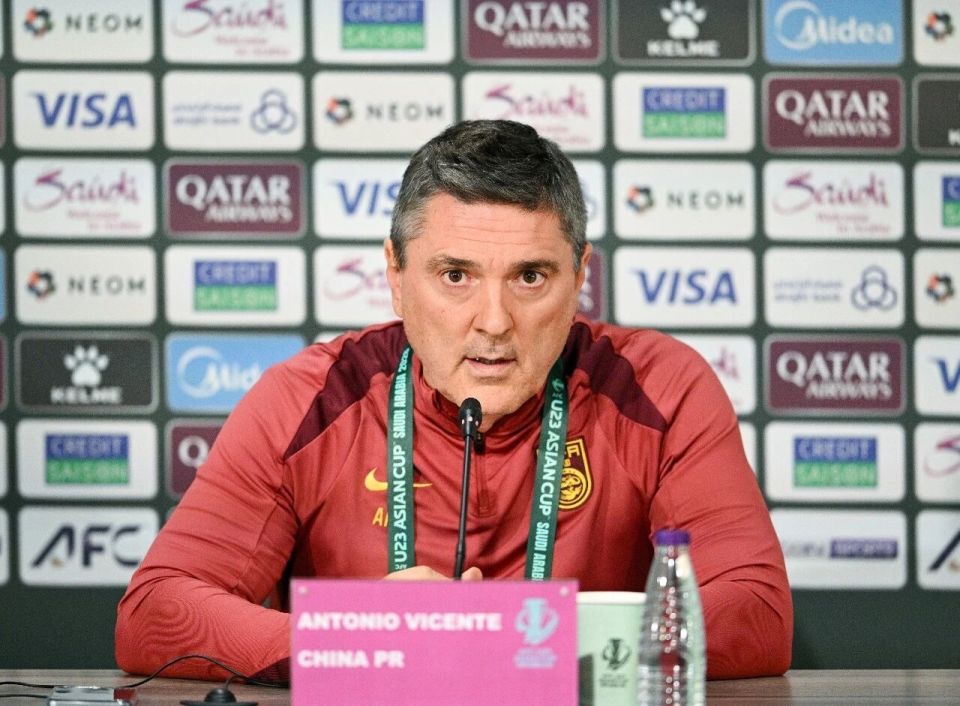 U23国足今夜对阵越南，安东尼奥：全力以赴争进决赛！