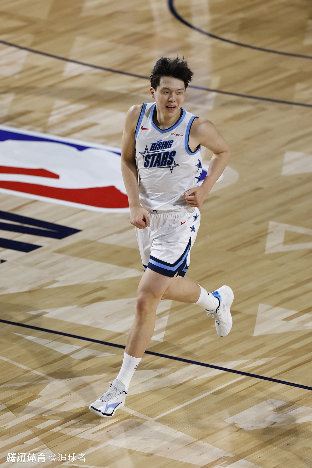 杨瀚森回应新秀赛10分：大家一起玩得很愉快 等不及要亲约基奇了