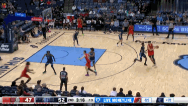 动作挺大！克林根进攻肘翻普罗斯珀 吃到二级恶犯被直接驱逐