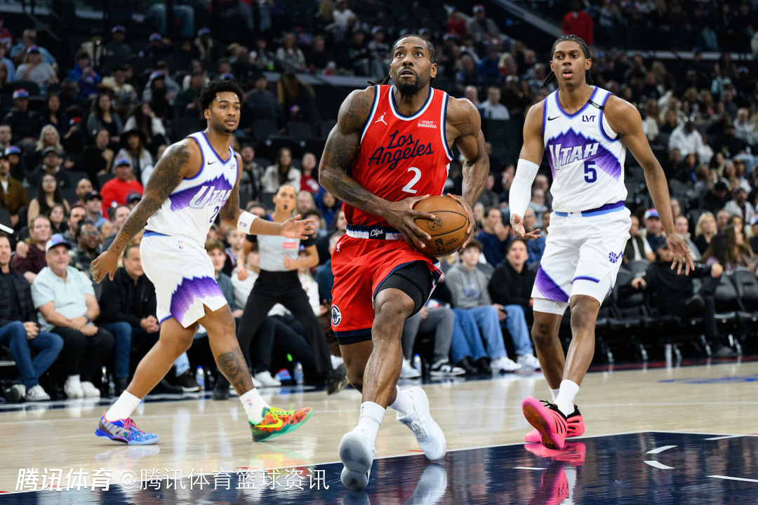 莱昂纳德：表现出色因保持进攻侵略性 队友们也一直鼓励我出手