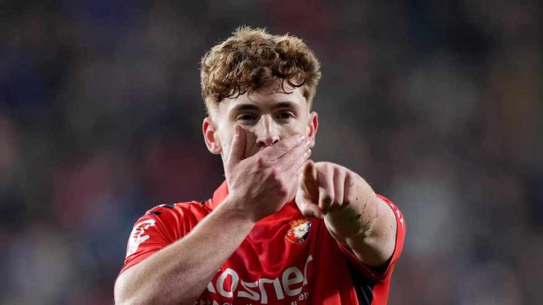 阿斯：皇马控制西班牙国脚穆尼奥斯的合同，不会让他加盟巴萨