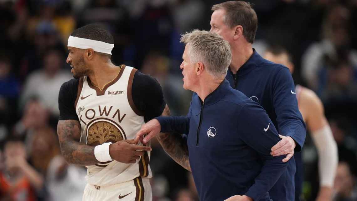 科尔遭驱逐勇士错失绝杀 库里、巴特勒、追梦均支持科尔的激烈反应