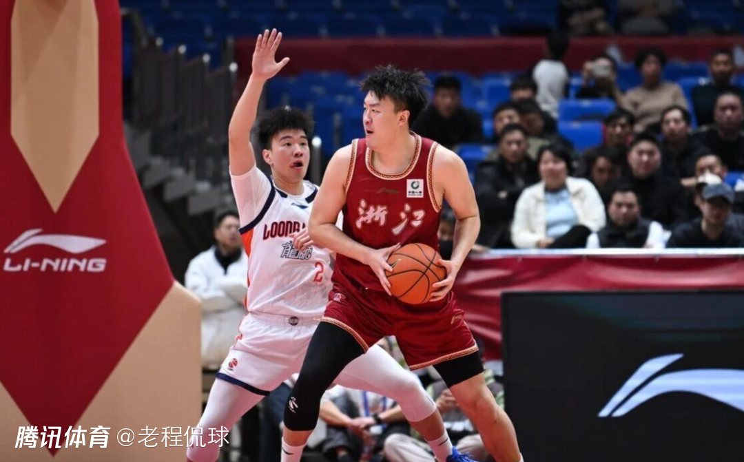 刘泽一4投1中还有4犯规表现再起伏 他为何不再神奇？