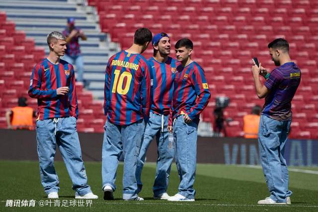 46岁生日快乐！巴萨全队穿10号致敬小罗：94球5冠1金球