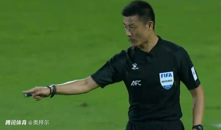 傅明争议判罚！澳大利亚点球被取消，麦考利斯特跳水，VAR介入