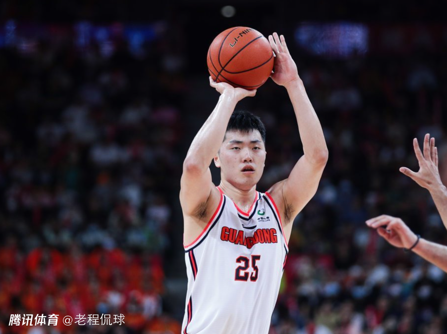 张皓嘉连续两场未进广东12人名单 他还能获得杜锋信任吗？