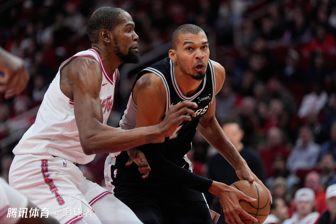 文班28+16+5帽太狠：末节13分9板打爆火箭 客场高呼MVP