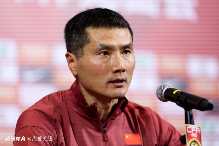 国足抢时间备战！23日0点飞赴澳洲 出行一切从简：10小时睡经济舱